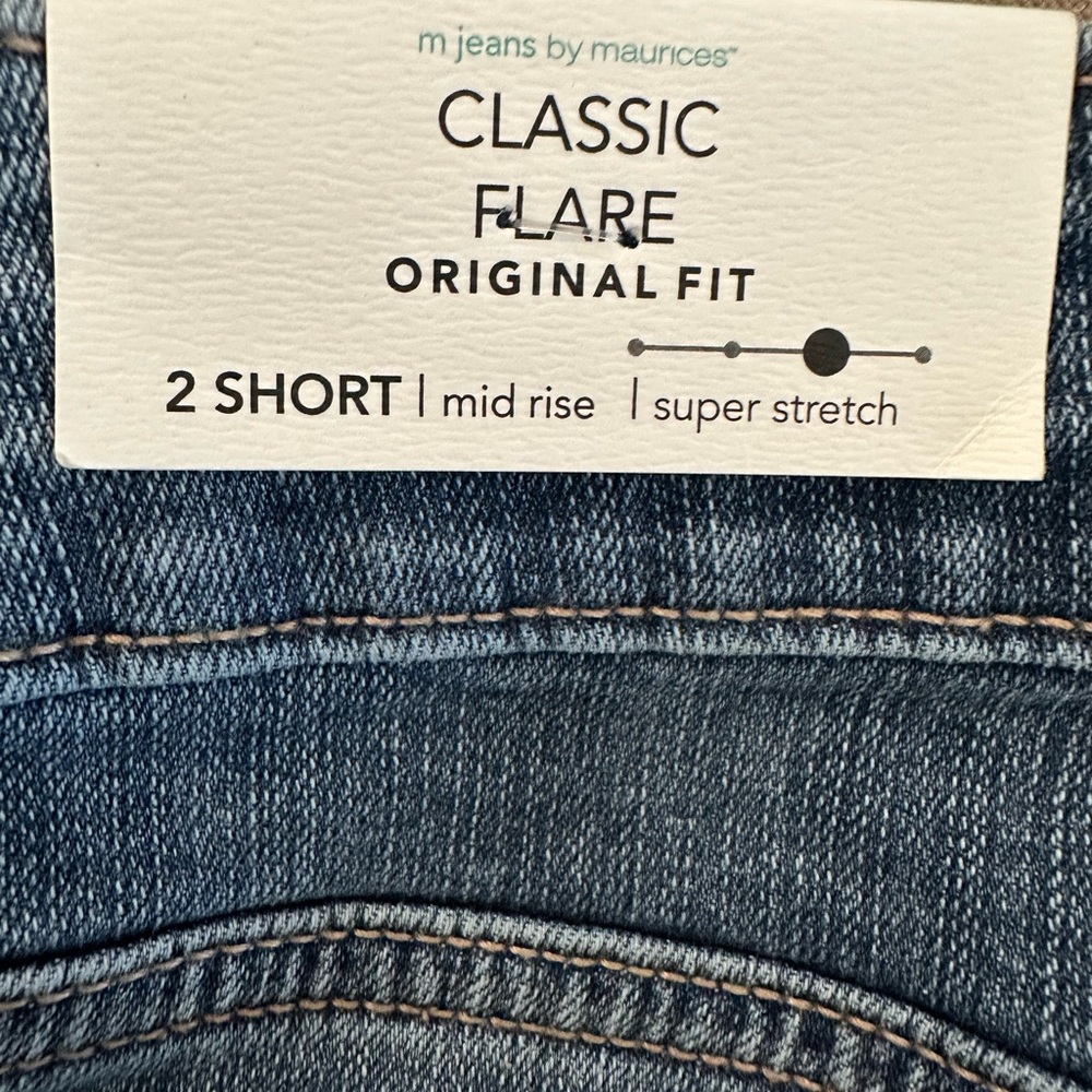 Maurices Classic Flare Jeans size 2 short